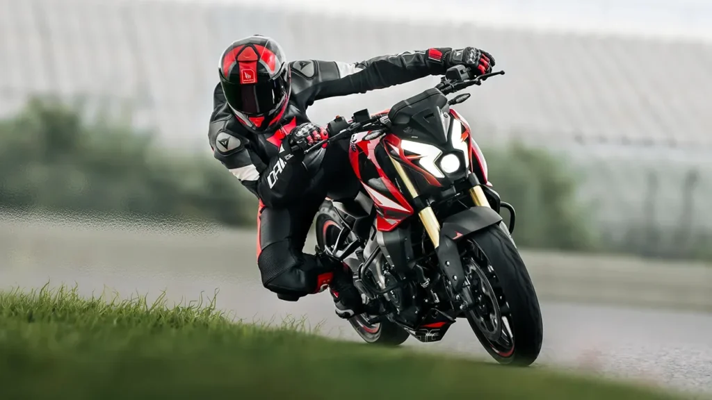 Moto naked A2 equilibrada: porque a Pulsar NS 400 é uma das opções mais completas